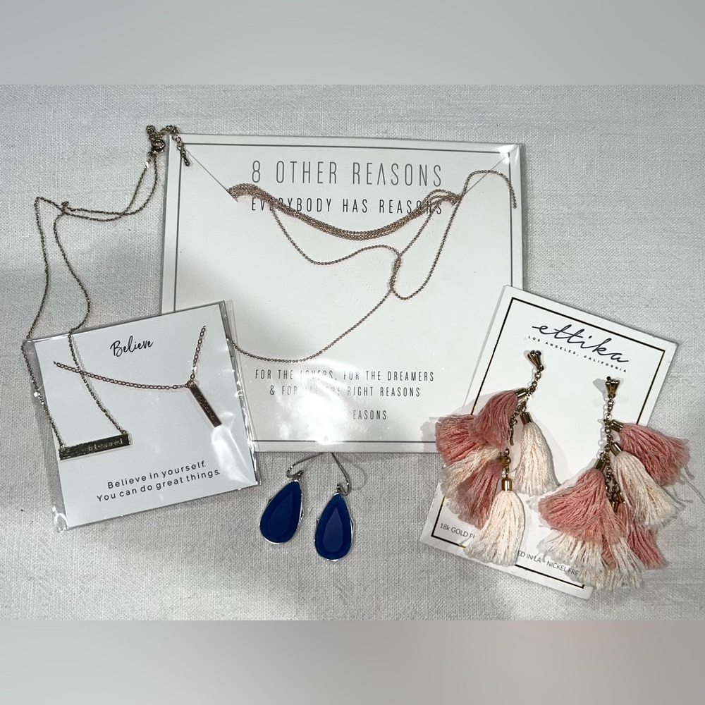 Boutique Jewelry/Stella&Dot Earrings